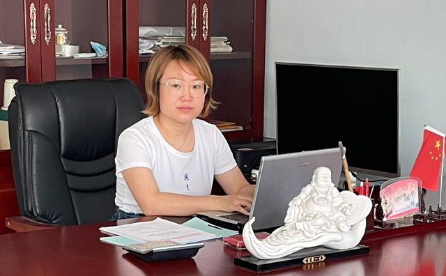 Zhuxin Glass Manager Tina